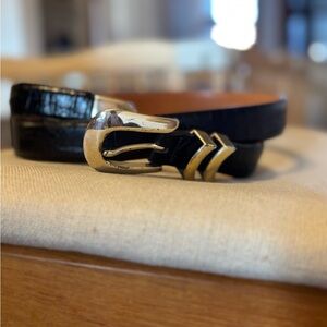 Vintage ONYX Brighton Belt with Silver Hardware and Croc Leather. Sz 46 x5503